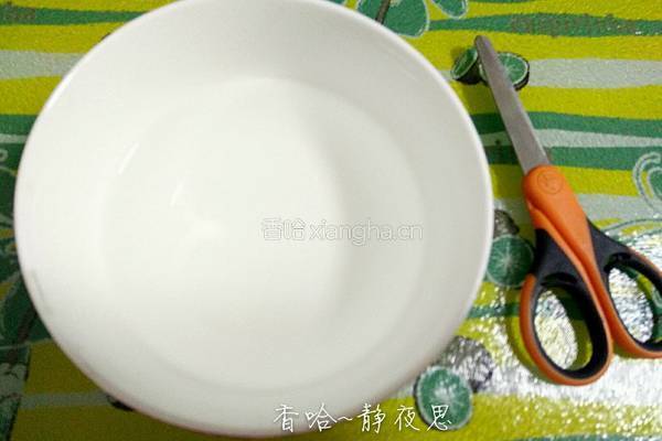 胡萝卜馅梅花饺的做法图解11