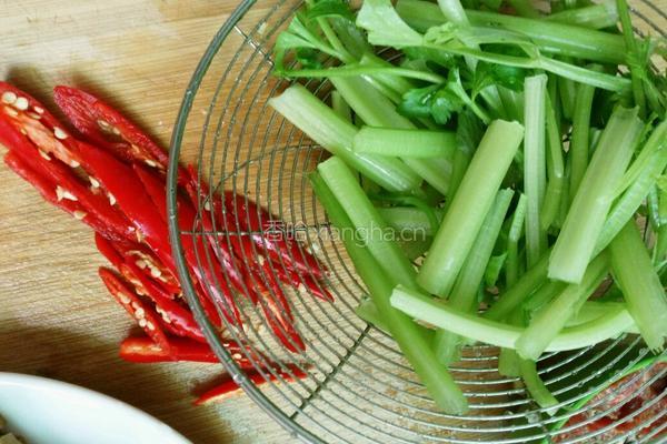 牛肉炒香干的做法图解4