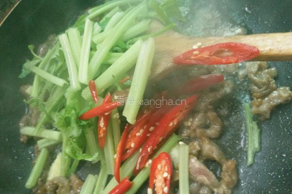 牛肉炒香干的做法图解7