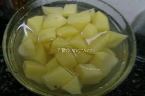 家常土豆焖鸡腿肉的做法图解2
