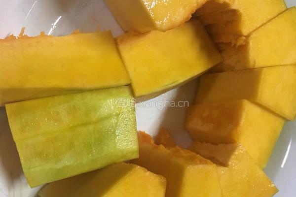 南瓜糯米饼的做法图解1