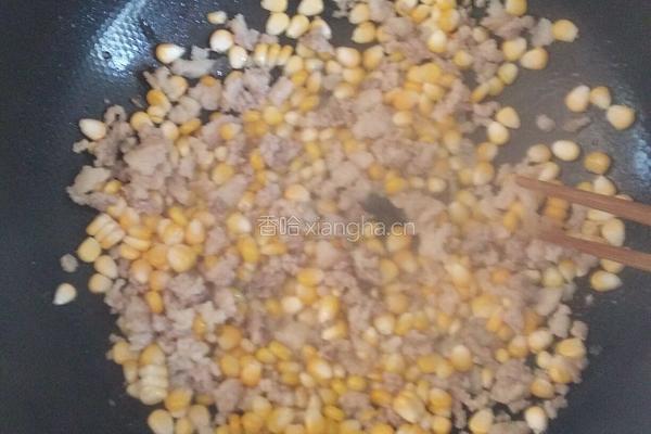 甜玉米炒肉的做法图解6