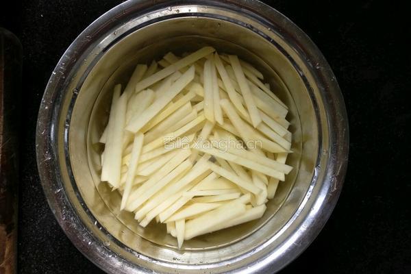 干煸土豆丝的做法图解1