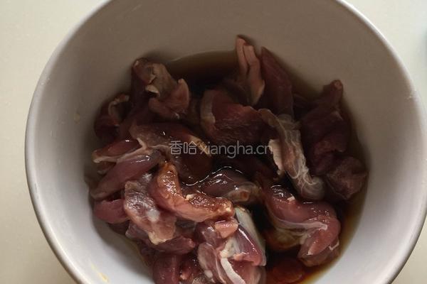 孜然羊肉的做法图解1