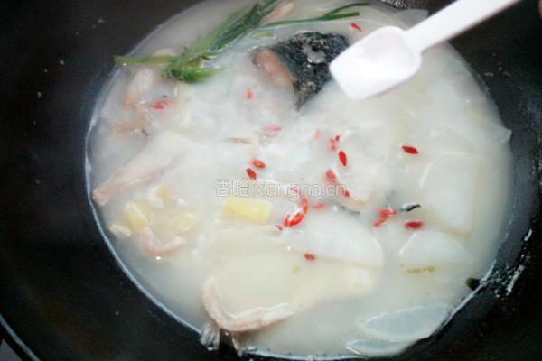 黑鱼白萝卜汤的做法图解4