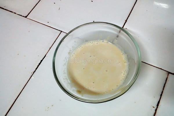 奶香玉米煎饼的做法图解2