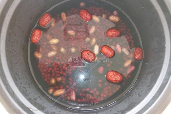 红枣红豆黑米粥的做法图解3