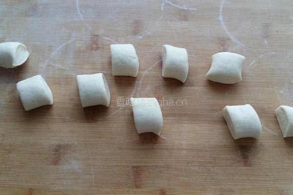 刺猬豆沙小餐包的做法图解4