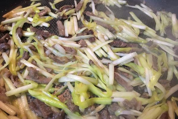 牛肉韭黄煎饼的做法图解6