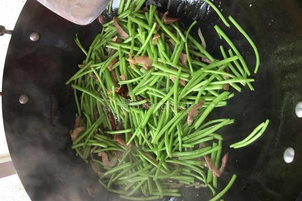 腊味泥蒿的做法图解6