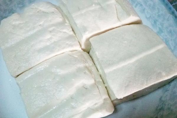 肉末焖豆腐的做法图解1