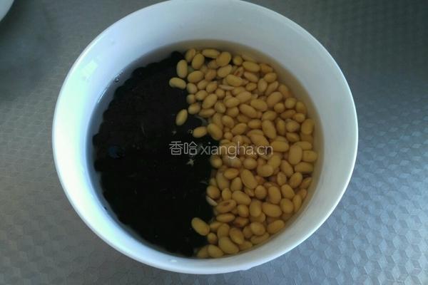 黑豆黄豆米糊的做法图解1