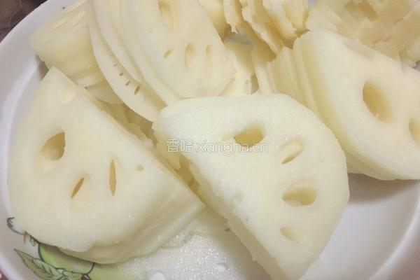 美味素炒藕片的做法图解2