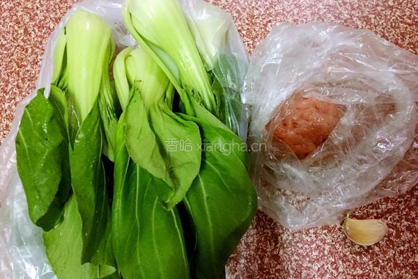 油菜炒肉片的做法图解1