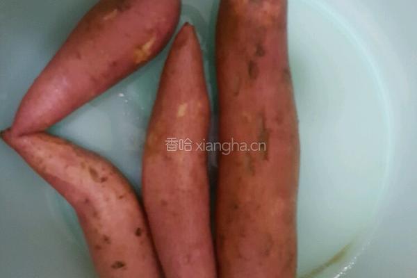 微波炉烤地瓜的做法图解1