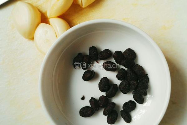 豆豉蒜蓉蒸南瓜的做法图解4