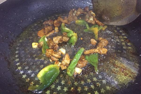 杏鲍菇炒肉的做法图解6