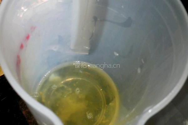 微波酸奶松蛋的做法图解1
