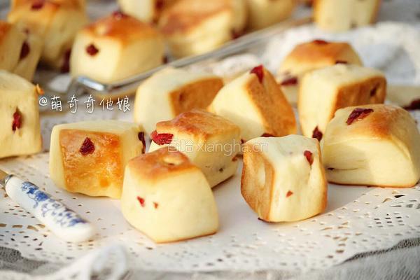 蔓越莓酸奶小面包块的做法图解1