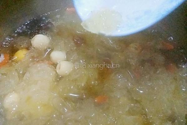养颜雪耳羹的做法图解4