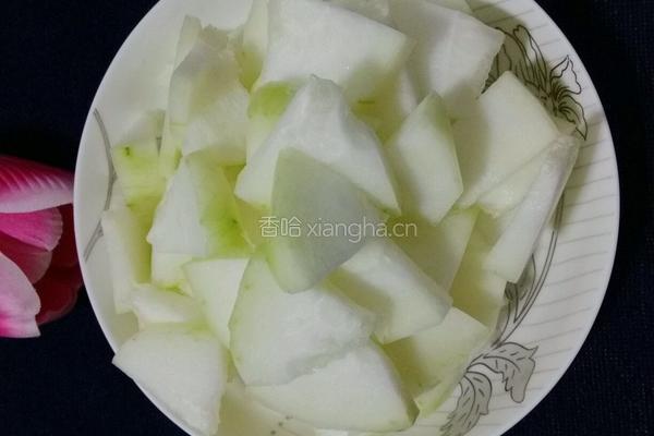 金钩贝尖炒冬瓜的做法图解2