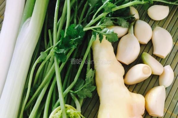 葱烧黄花鱼的做法图解2