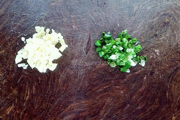 腊肉煮豆丝的做法图解3
