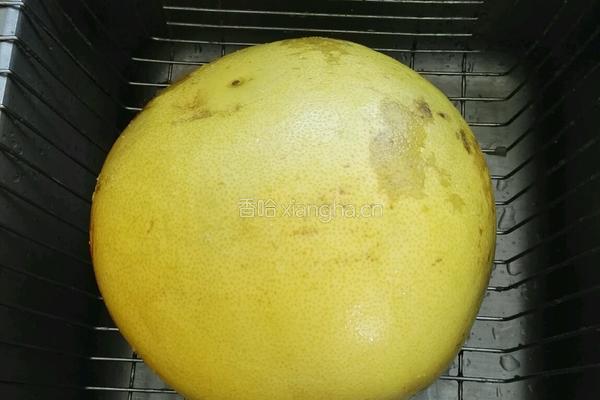 蜂蜜柚子茶(不苦)的做法图解1