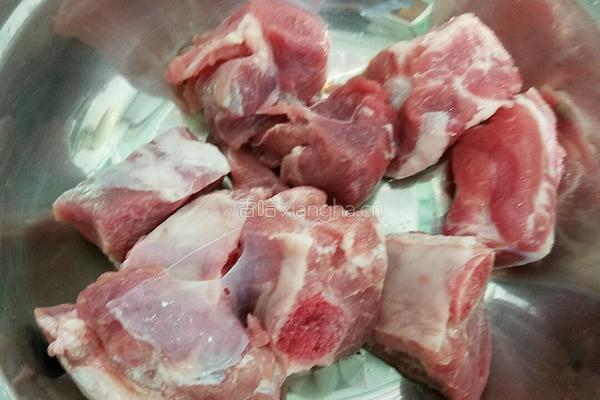 猪肚排骨煲鸡汤的做法图解3