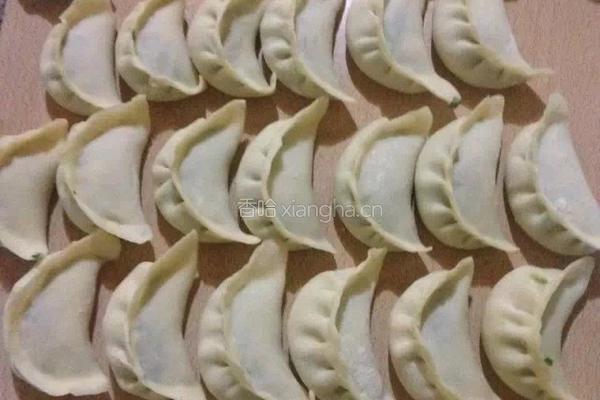 鲍鱼海螺饺子的做法图解3