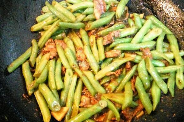 豆角炒肉的做法图解9