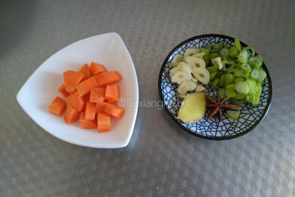 香其酱炖鸡胸肉鹌鹑蛋的做法图解4
