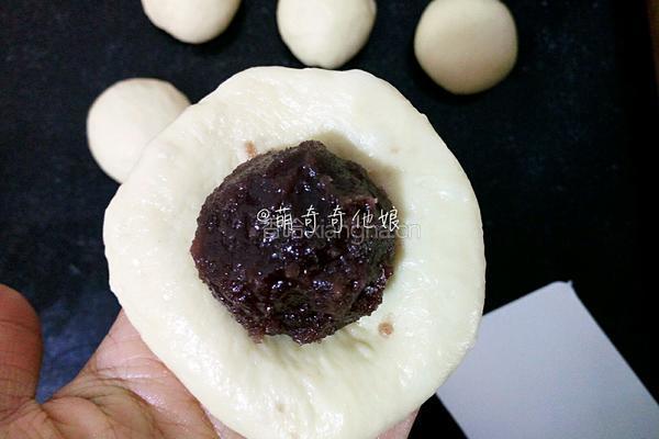 毛毛虫豆沙面包的做法图解10