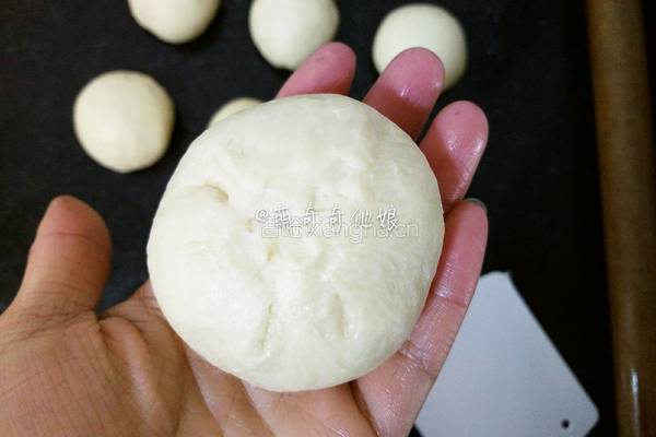 毛毛虫豆沙面包的做法图解11