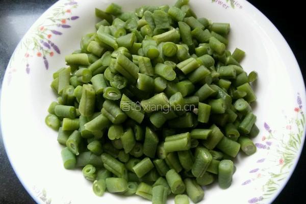 肉末无丝豆的做法图解2