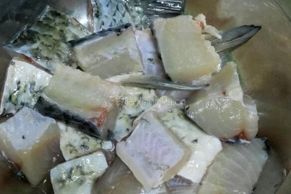 红烧鱼块的做法图解1