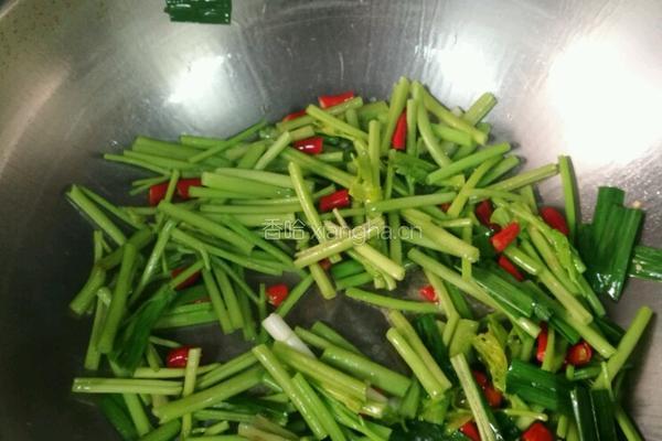 香芹炒腊猪头肉的做法图解9