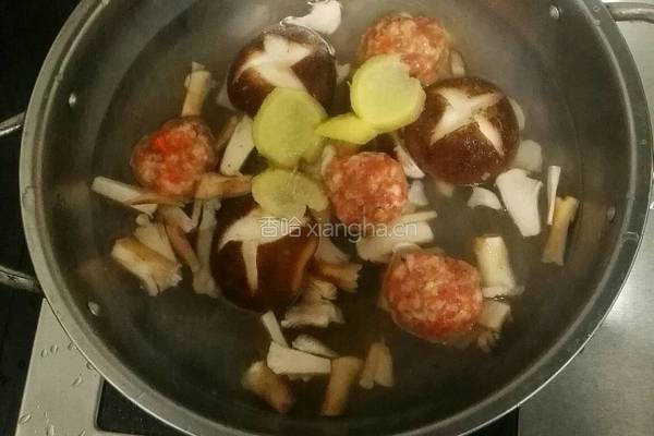 香菇肉丸粉丝汤的做法图解5