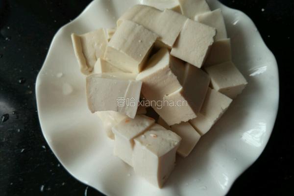家常焖豆腐的做法图解1