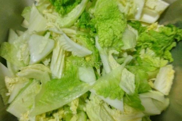 醋溜白菜的做法图解1