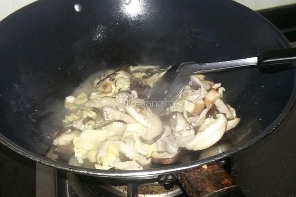 香菇炒鸡蛋的做法图解11