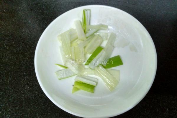 芹菜炒肉的做法图解6