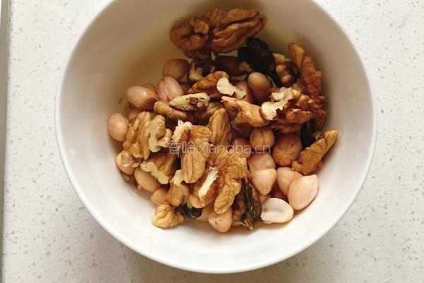 核桃花生米糊的做法图解2