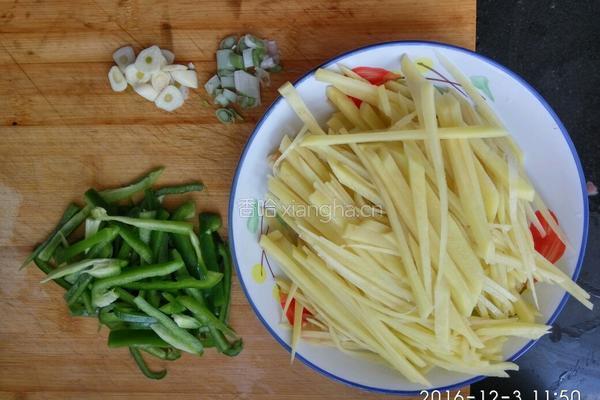 醋溜土豆丝的做法图解1