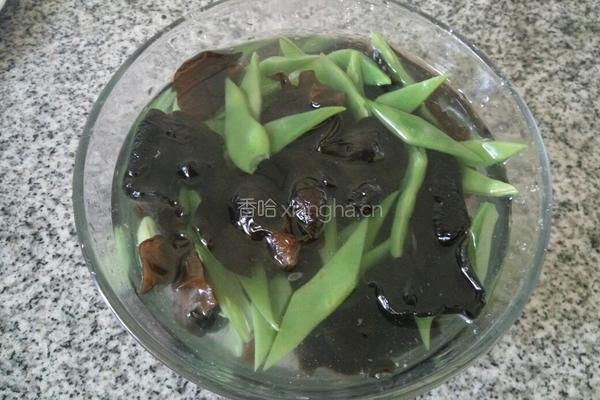 芸豆炒木耳的做法图解4