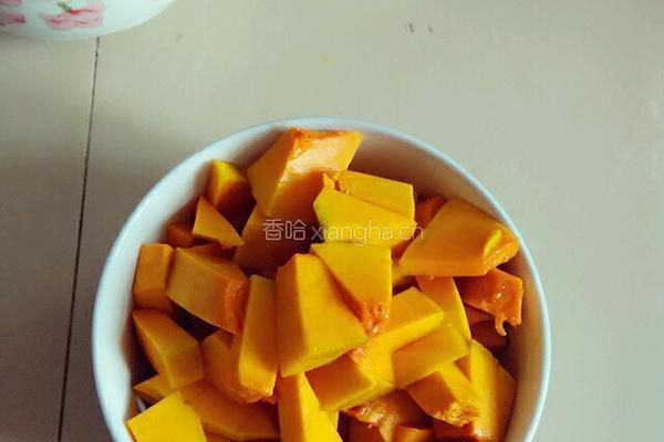 彩色蝴蝶面片的做法图解2