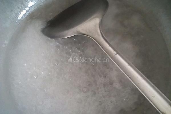 拔丝山楂的做法图解2