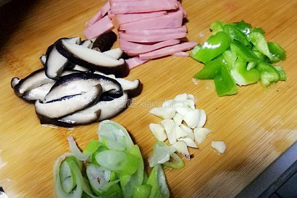 家常火腿豆腐的做法图解1