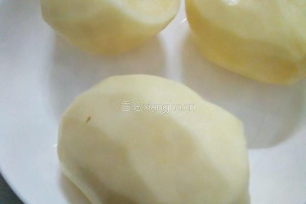 土豆虾球的做法图解1