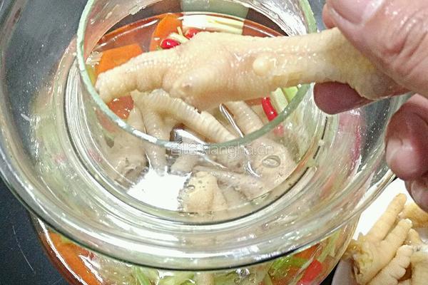 泡椒鸡爪的做法图解8